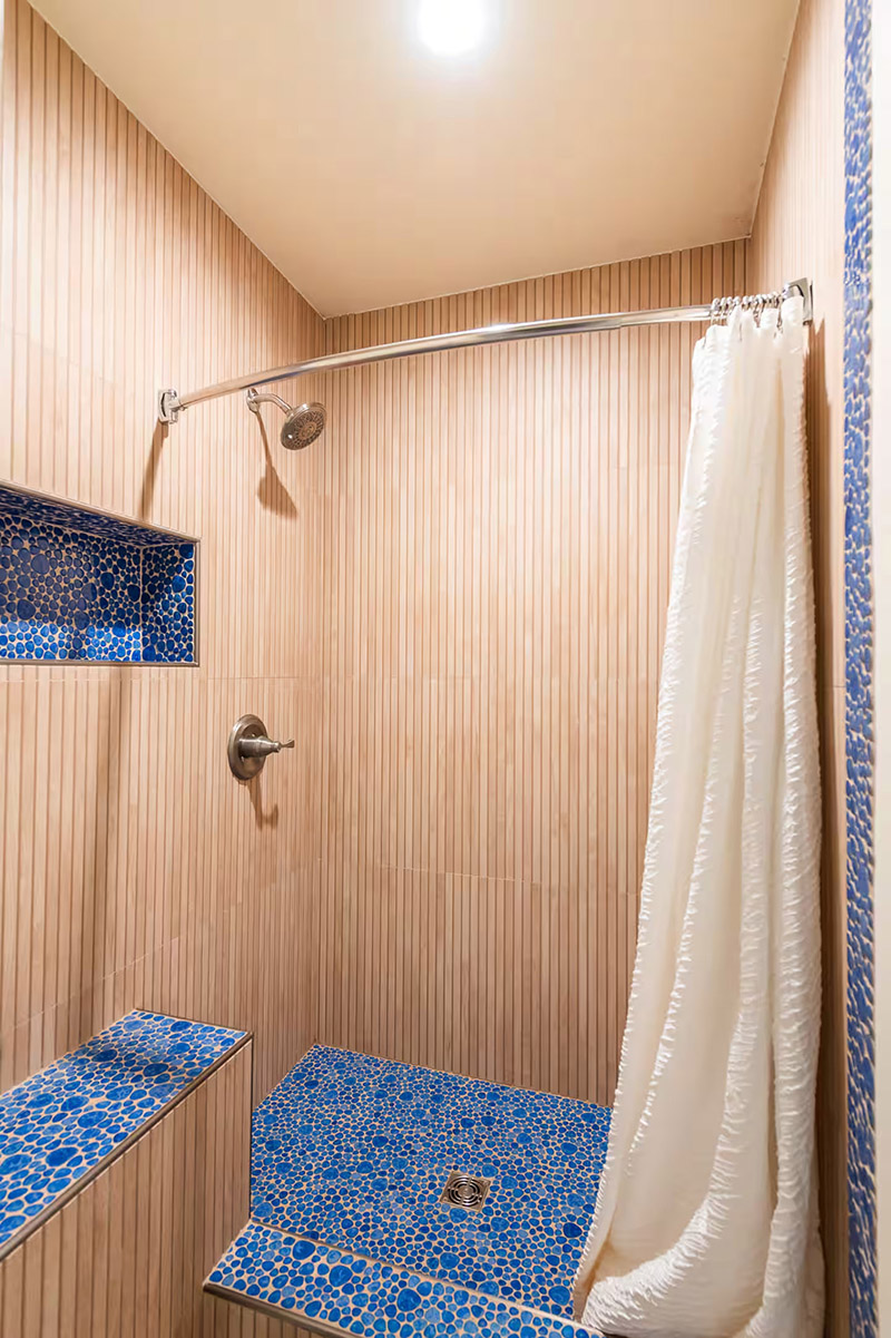 Orchard House Shared Bathroom Shower 2